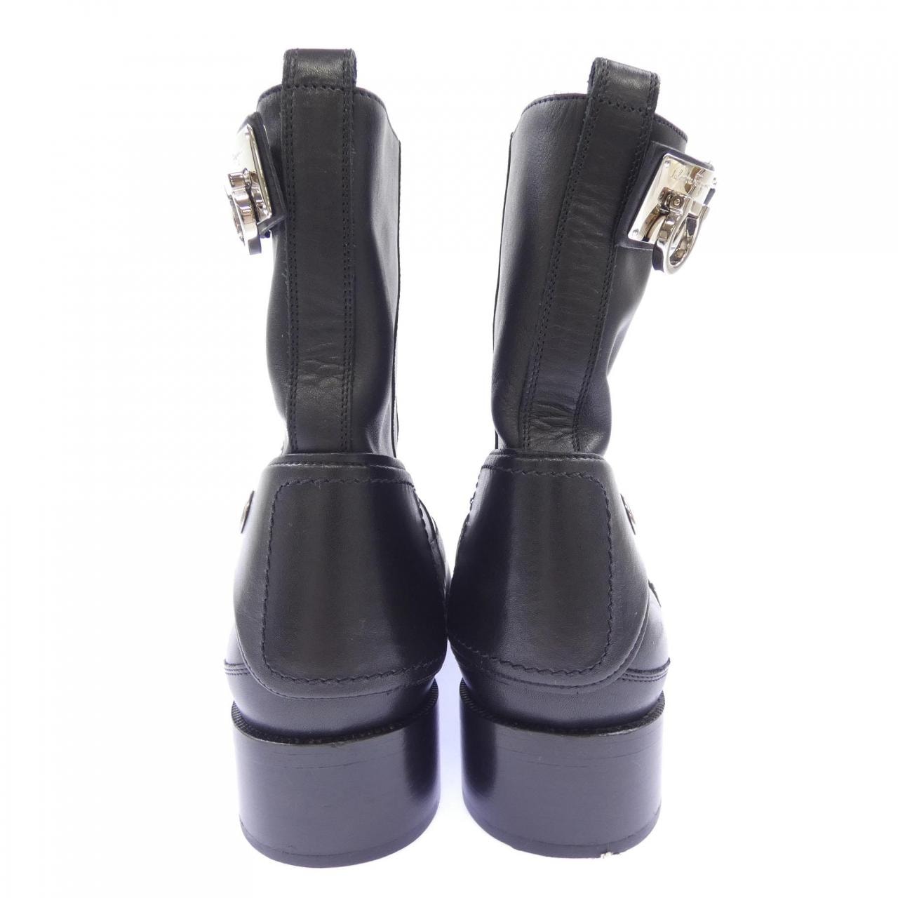 サルヴァトーレフェラガモ SALVATORE FERRAGAMO YM 0270 ブーツ