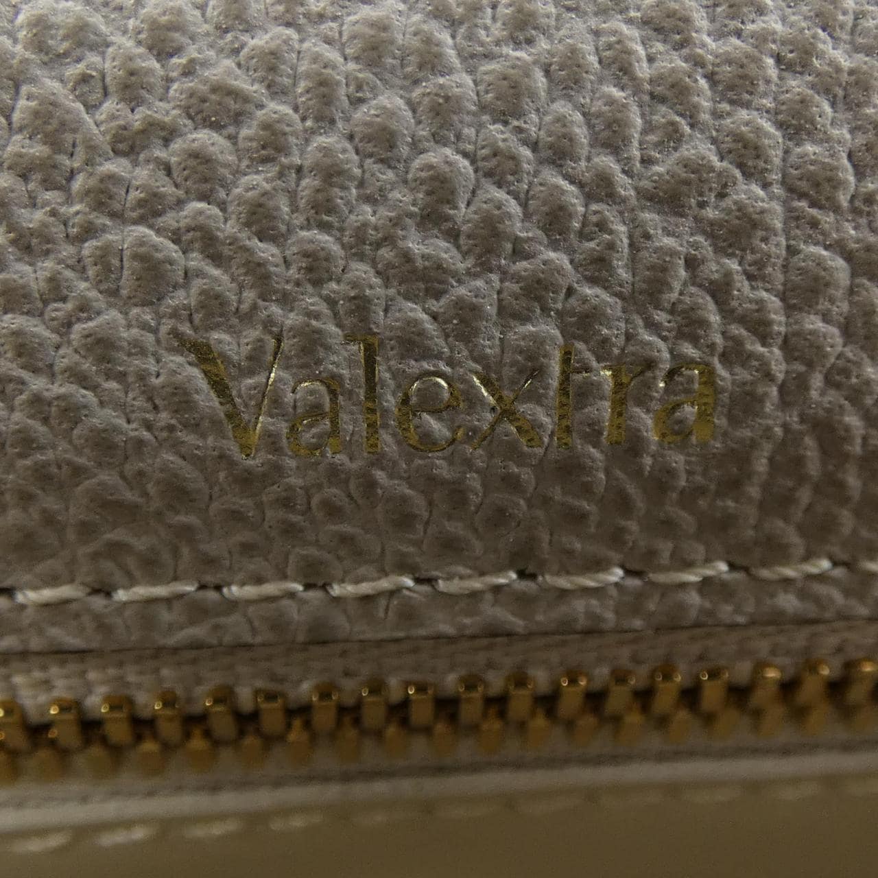 ヴァレクストラ VALEXTRA イジィデ ISIDE BAG