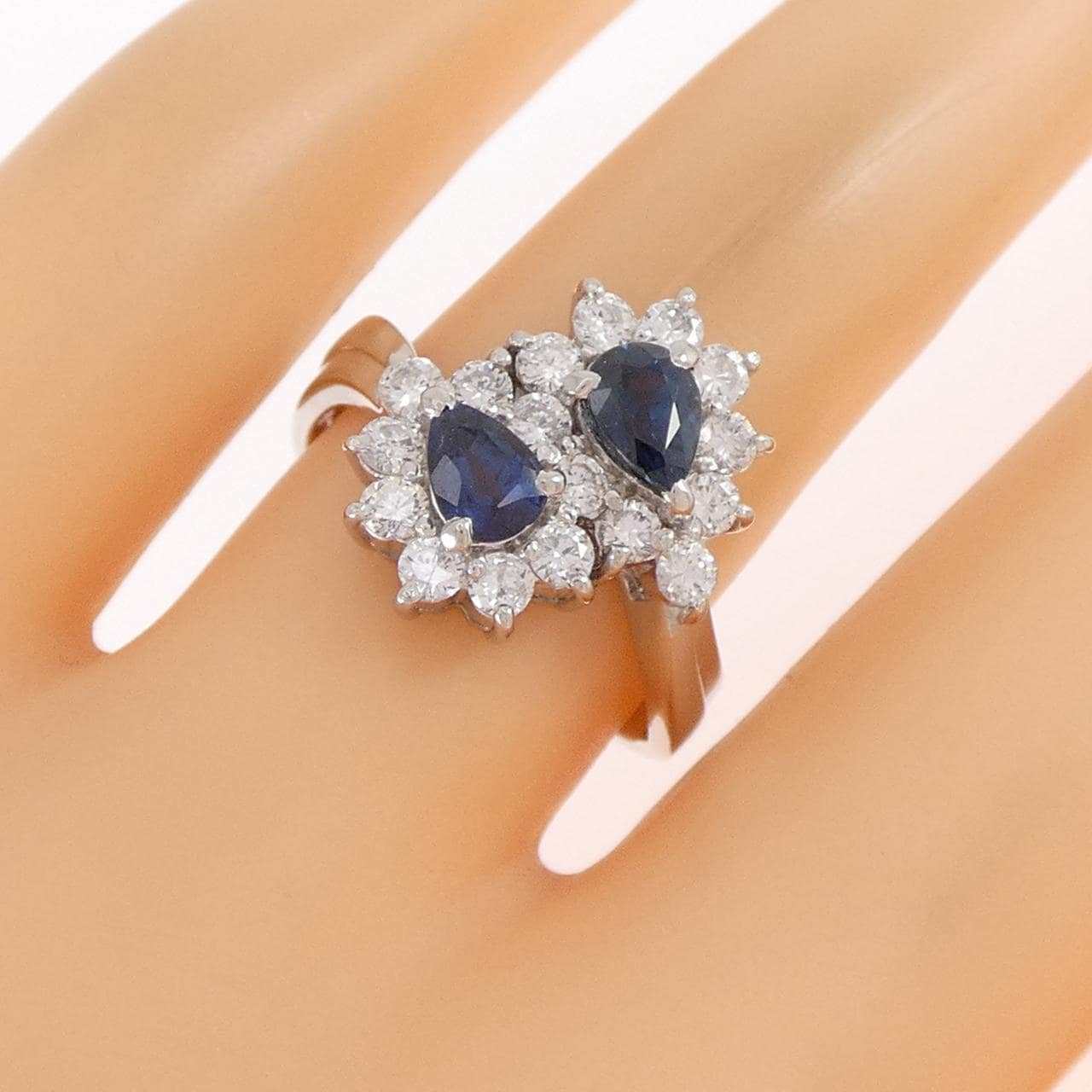 PT900 サファイヤ リング 0.68CT