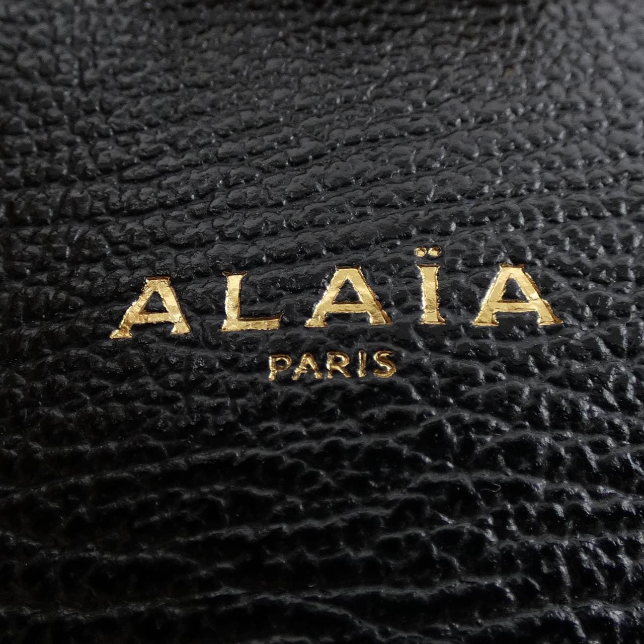 アライア ALAIA LE PAPA BAG