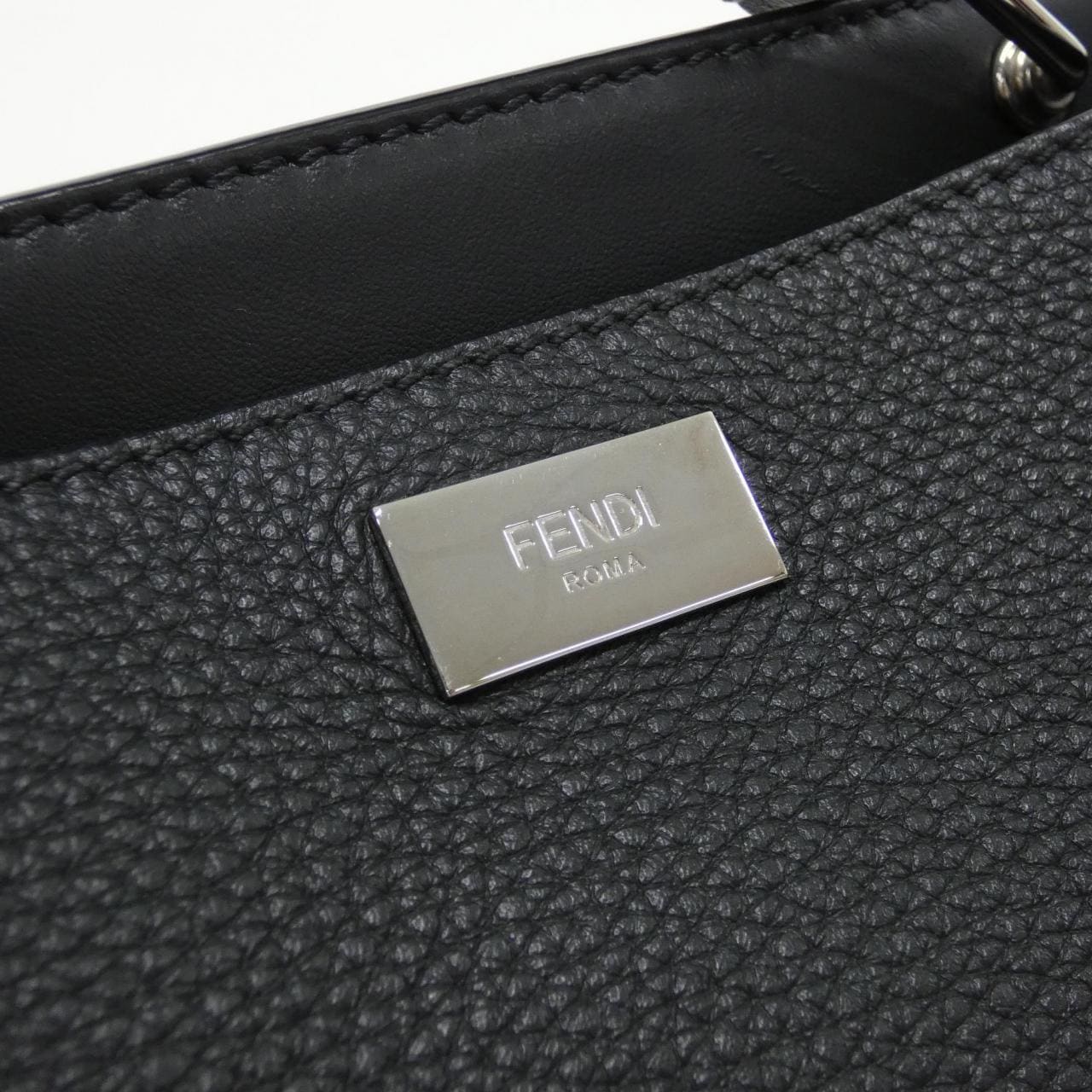 FENDI SELLERIA Pea Kavu Essential 7VA476 A91A 手袋
