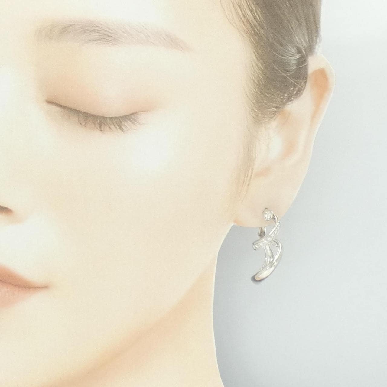 750WG/585WG ダイヤモンド ピアス 0.46CT