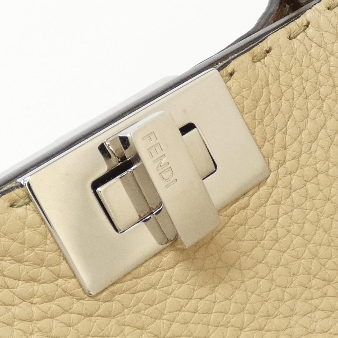 FENDI SELERRIA Peekaboo Essential 8BN302 A7TV 包