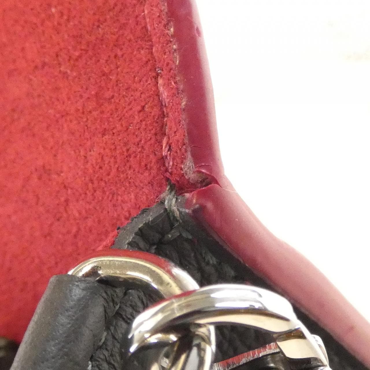 LOUIS VUITTON Pochette Lockme Chain M63470 单肩包