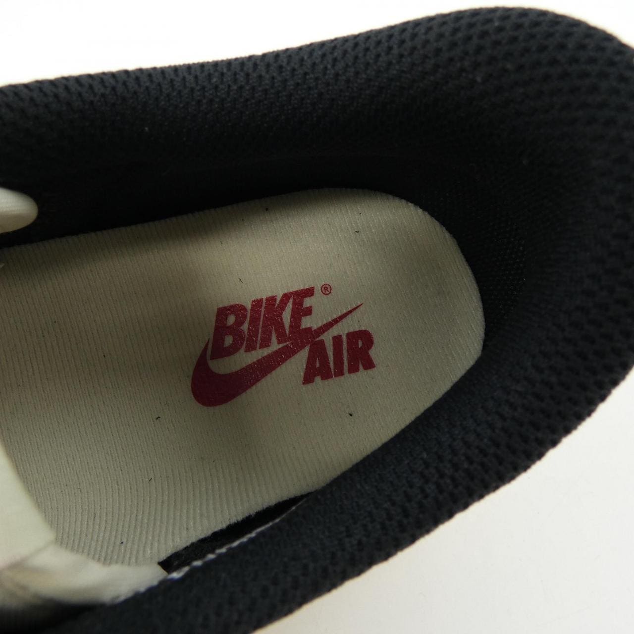 ナイキ NIKE IB8958-001 スニーカー