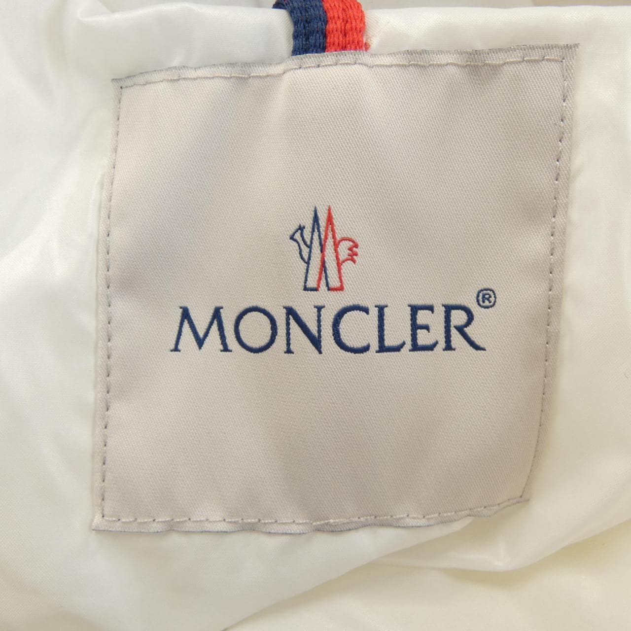 モンクレール MONCLER ダウンジャケット