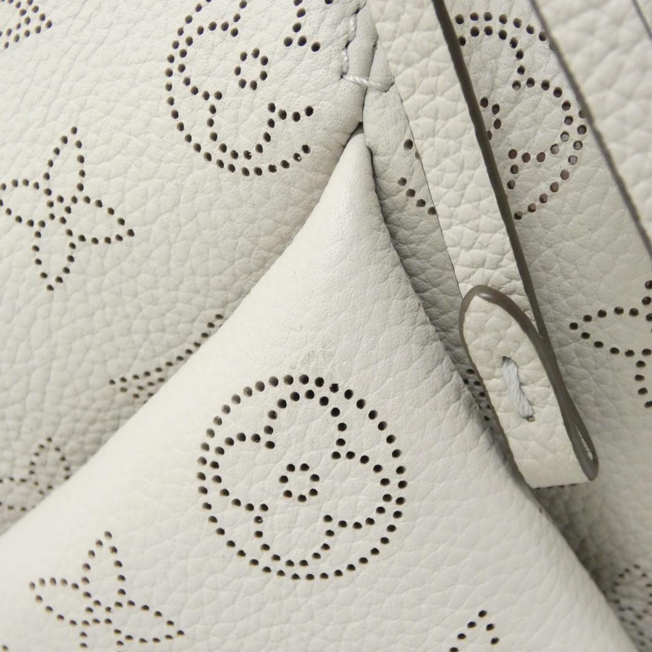 ルイヴィトン マヒナ ベラ M57536 ショルダーバッグ