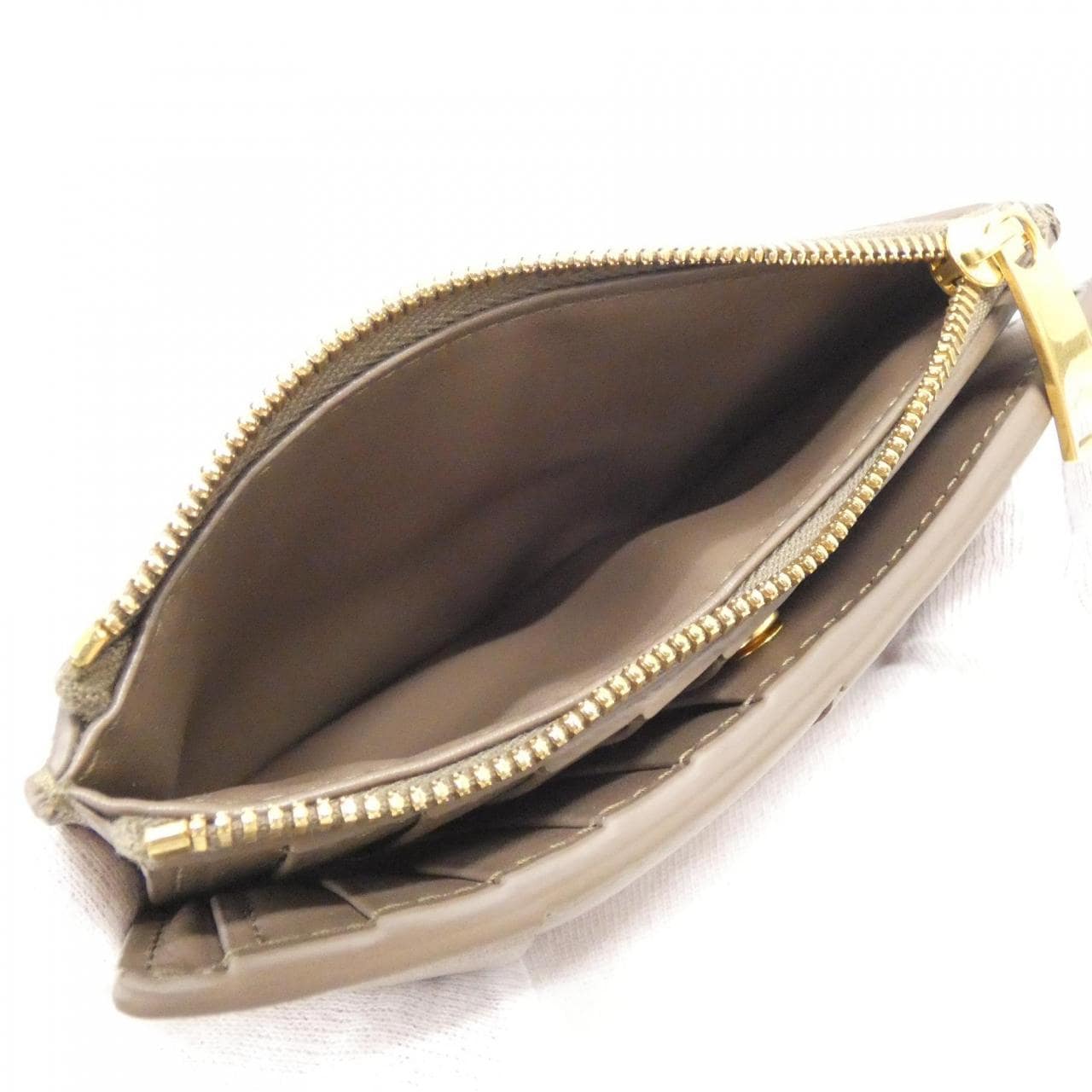 ボッテガヴェネタ 667130 VCQC1 財布