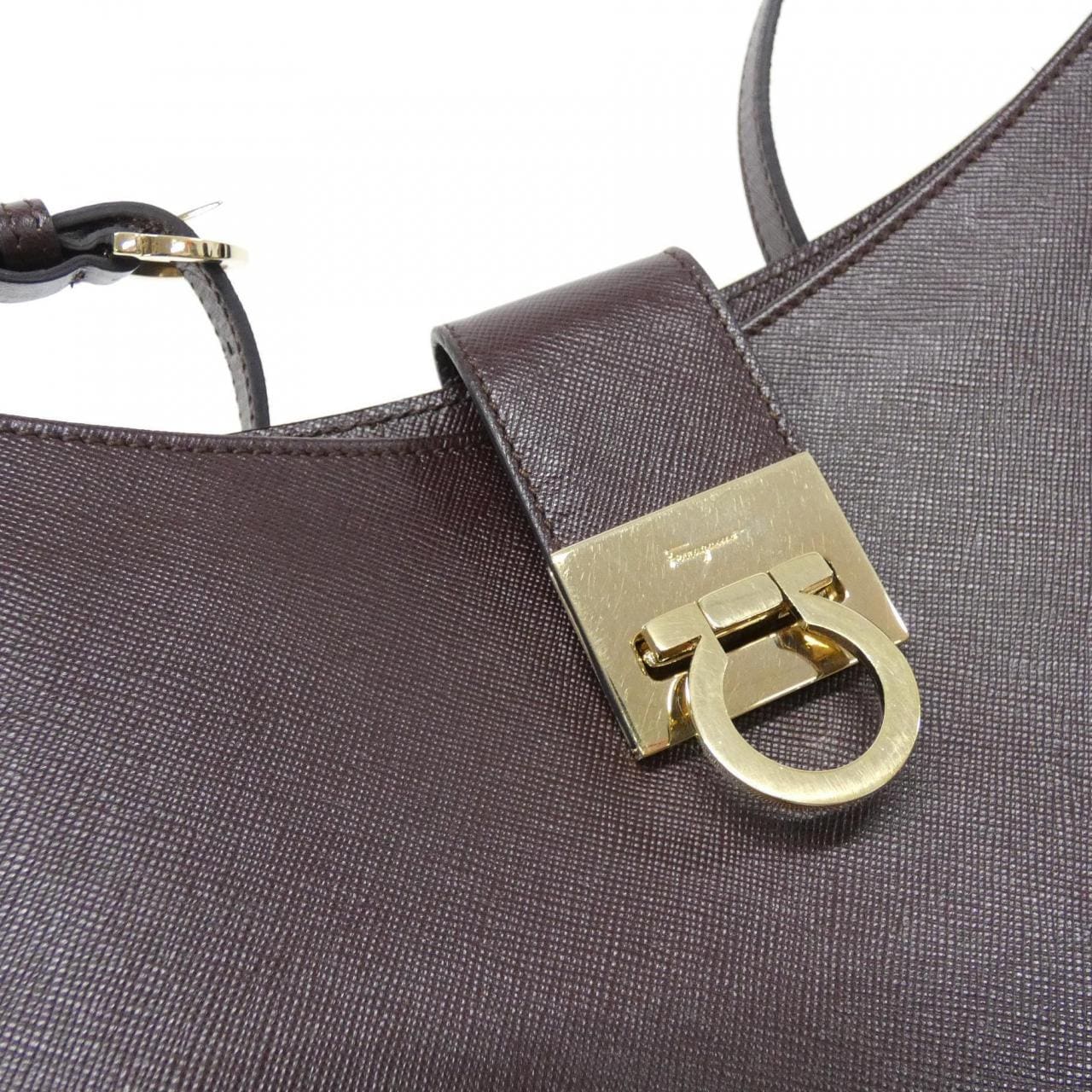 【ヴィンテージ】サルヴァトーレフェラガモ 21 2750 ショルダーバッグ