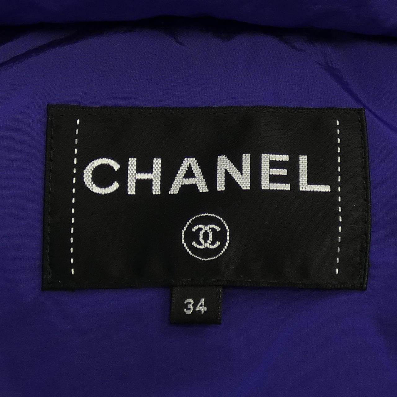 シャネル CHANEL P62424V48001 19K ダウンジャケット