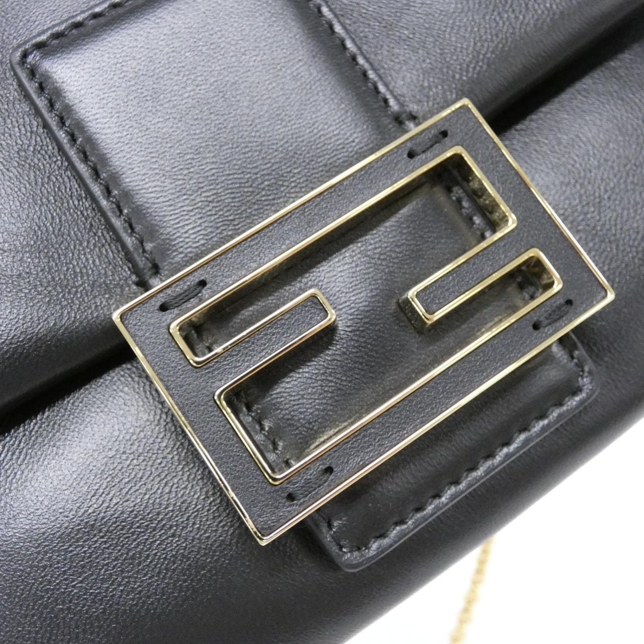 【新品】フェンディ MAMMA BAGUETTE POUCH 8M0538 ABVE ショルダーバッグ