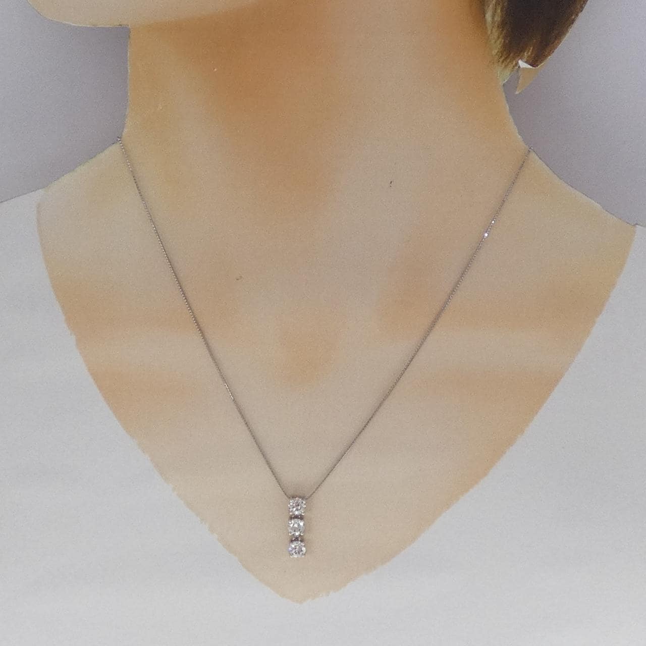 PT900/PT850 スリーストーン ダイヤモンド ネックレス 1.08CT