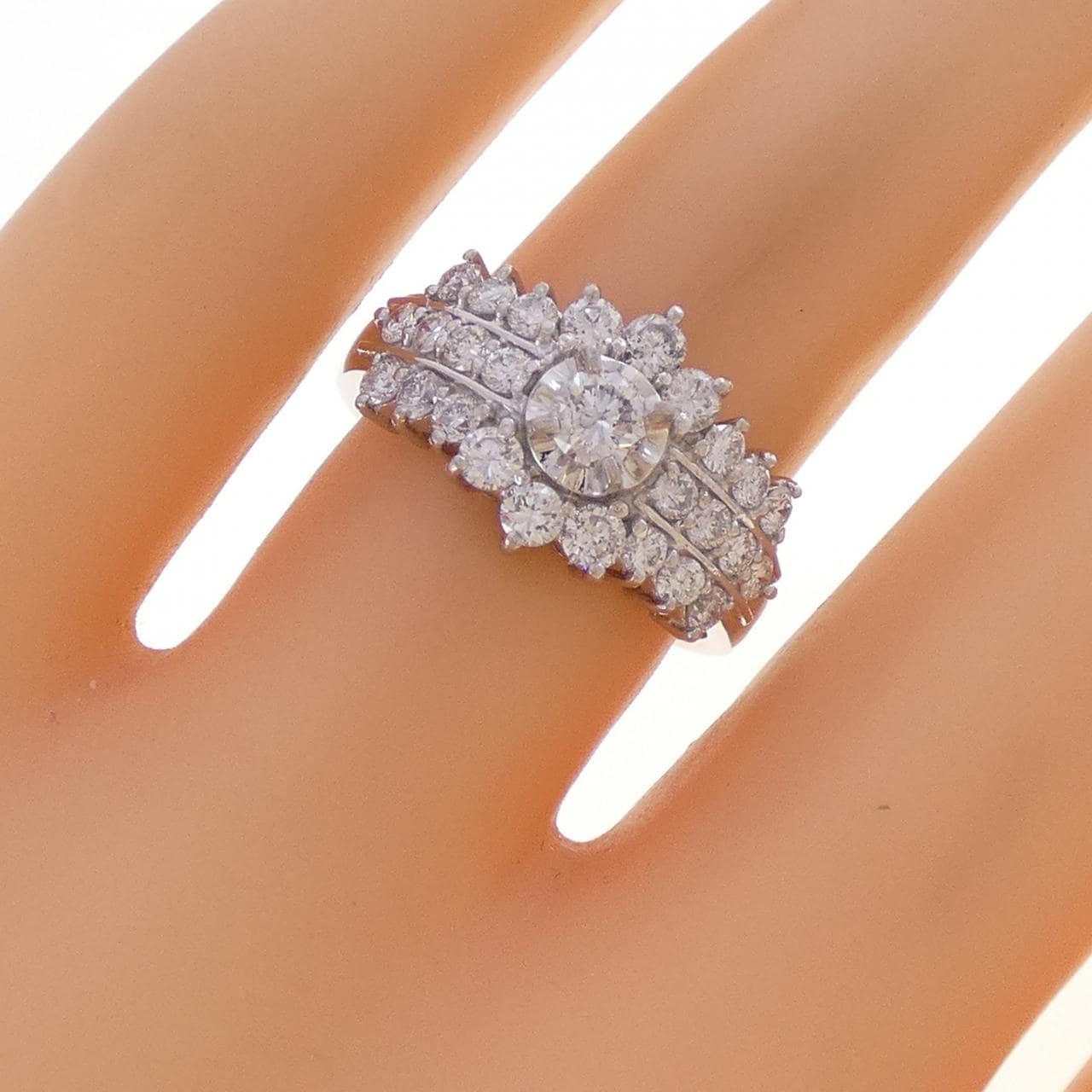 PT900 ダイヤモンド リング 1.00CT