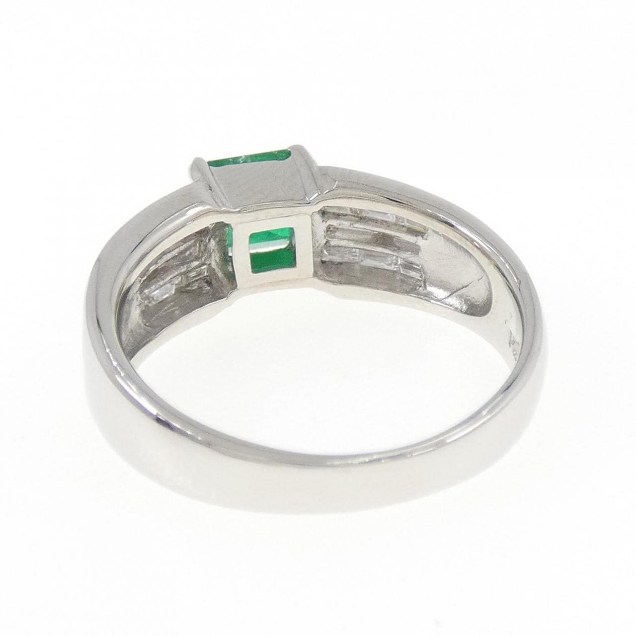 PT900 エメラルド リング 0.57CT
