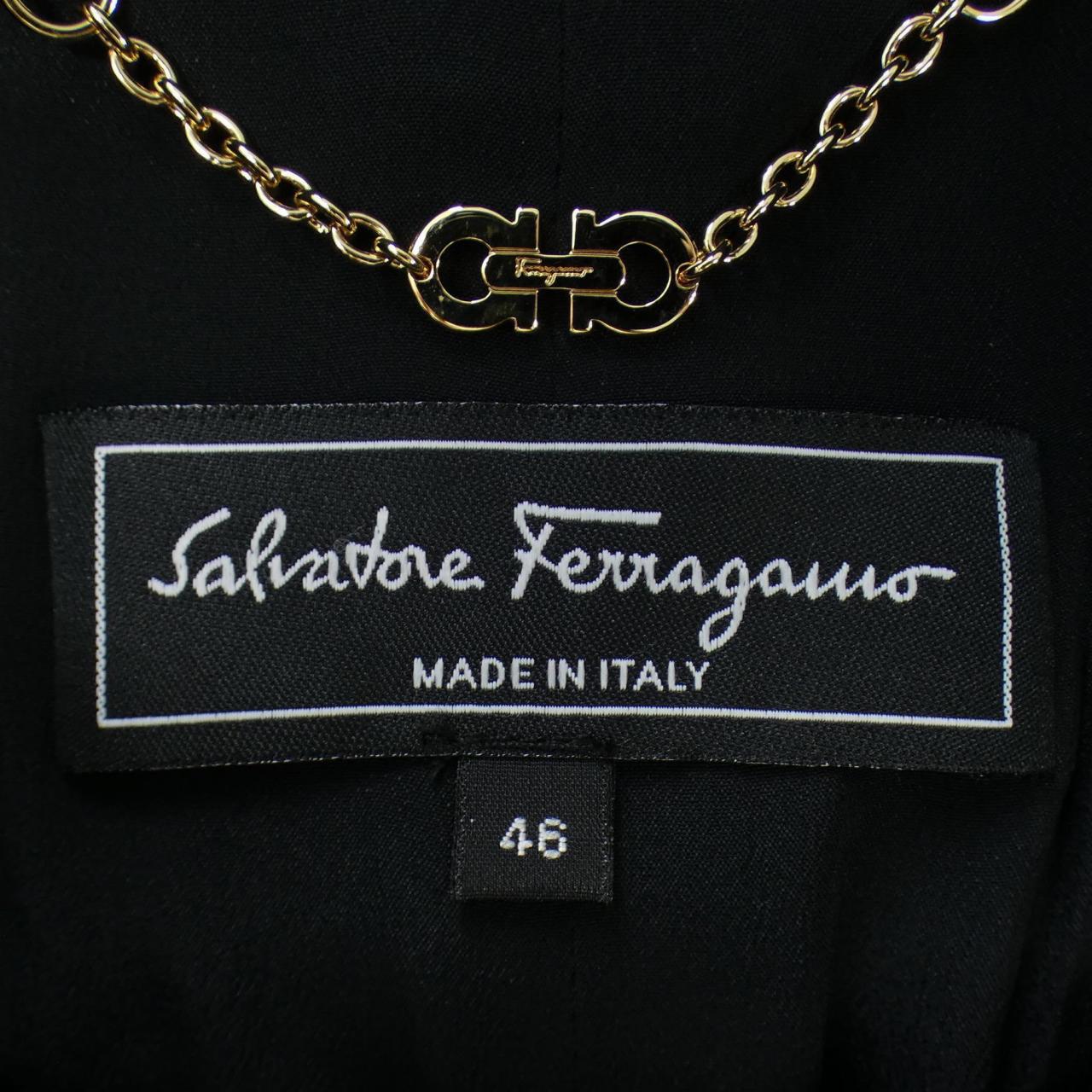 サルヴァトーレフェラガモ SALVATORE FERRAGAMO コート