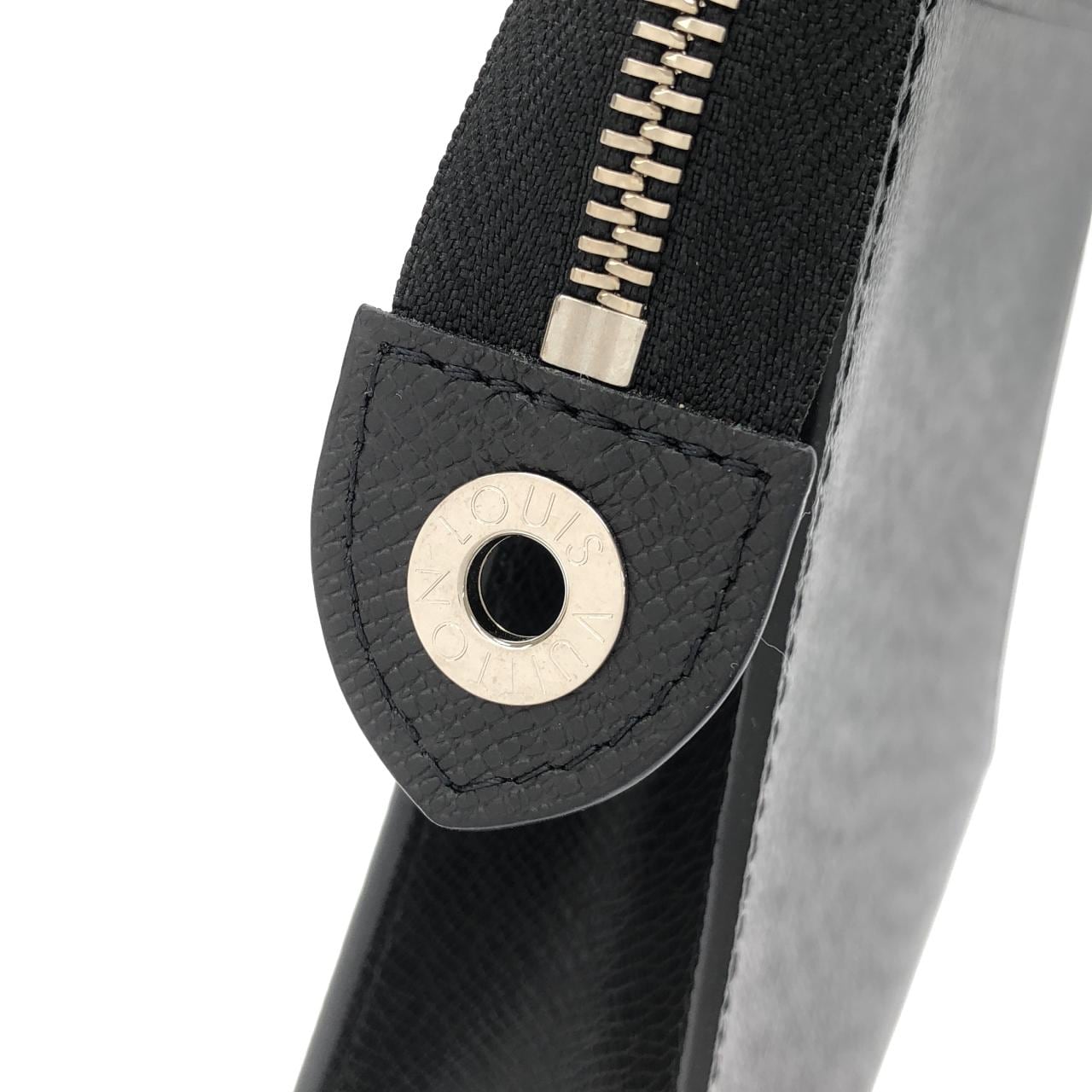 ルイヴィトン タイガ ポシェット ヴォワヤージュ MM M30547 バッグ