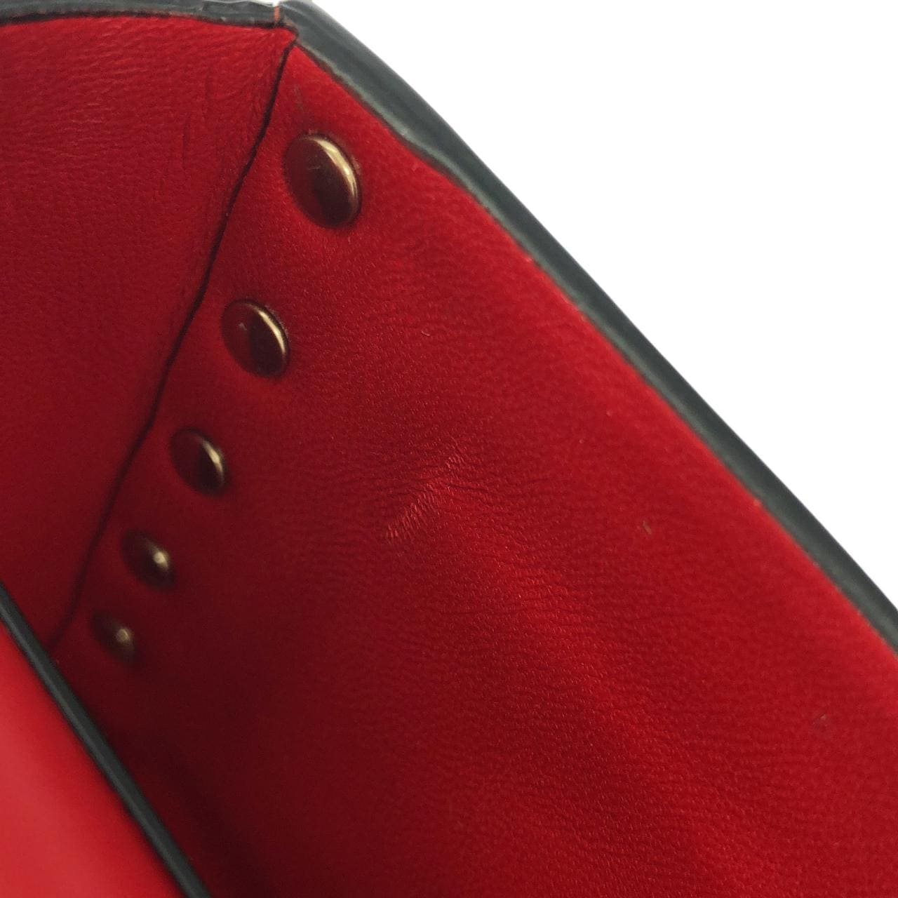 ヴァレンティノガラヴァーニ WW2P0W40XVJ ショルダーバッグ