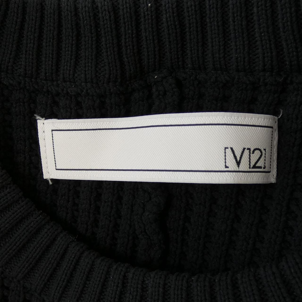 V12 ニット