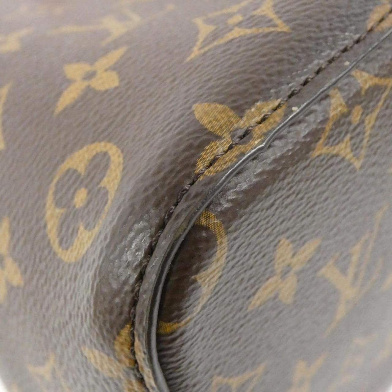 LOUIS VUITTON Monogram Neo Noe M44021 单肩包