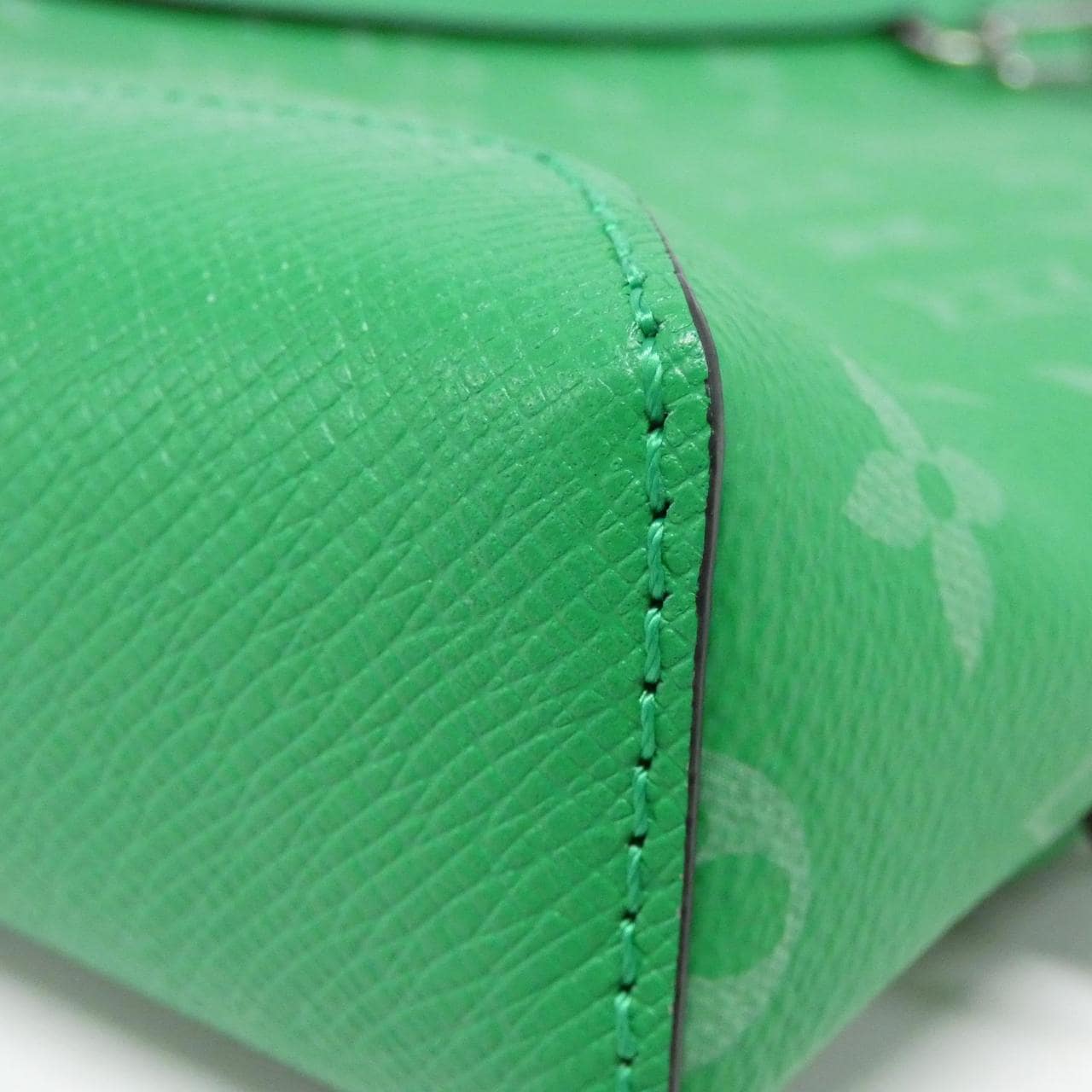 ルイヴィトン タイガ ラマ デュオ スリングバック M31000 バッグ