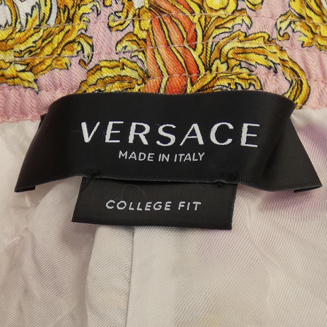 ヴェルサーチ VERSACE ショートパンツ
