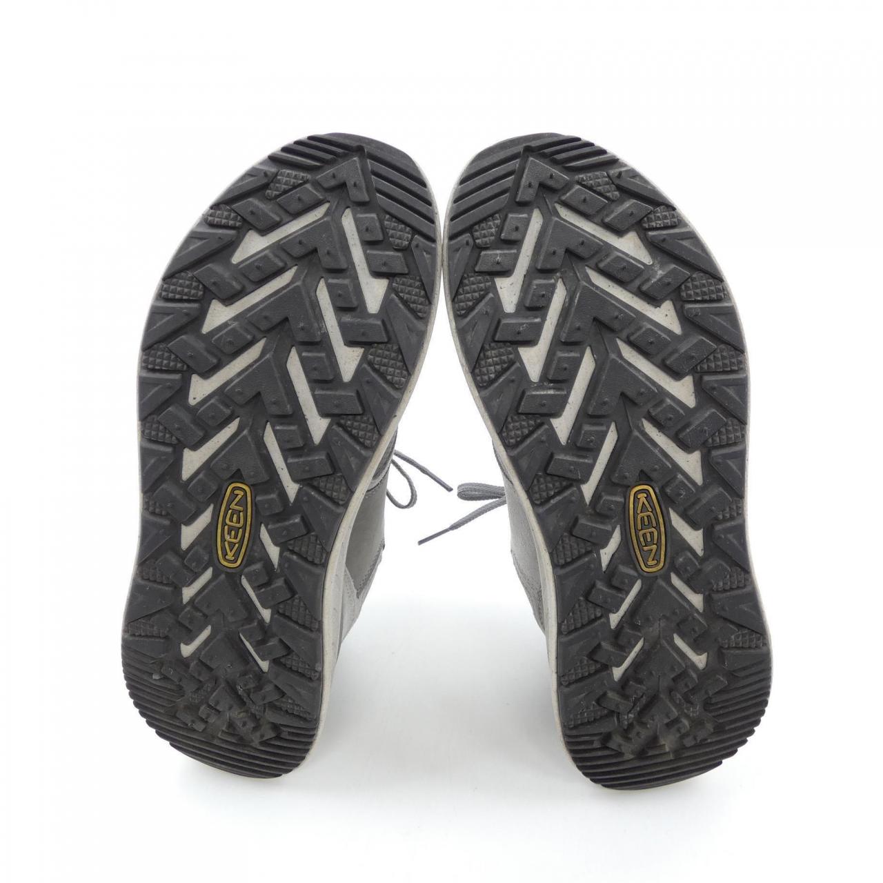 KEEN スニーカー