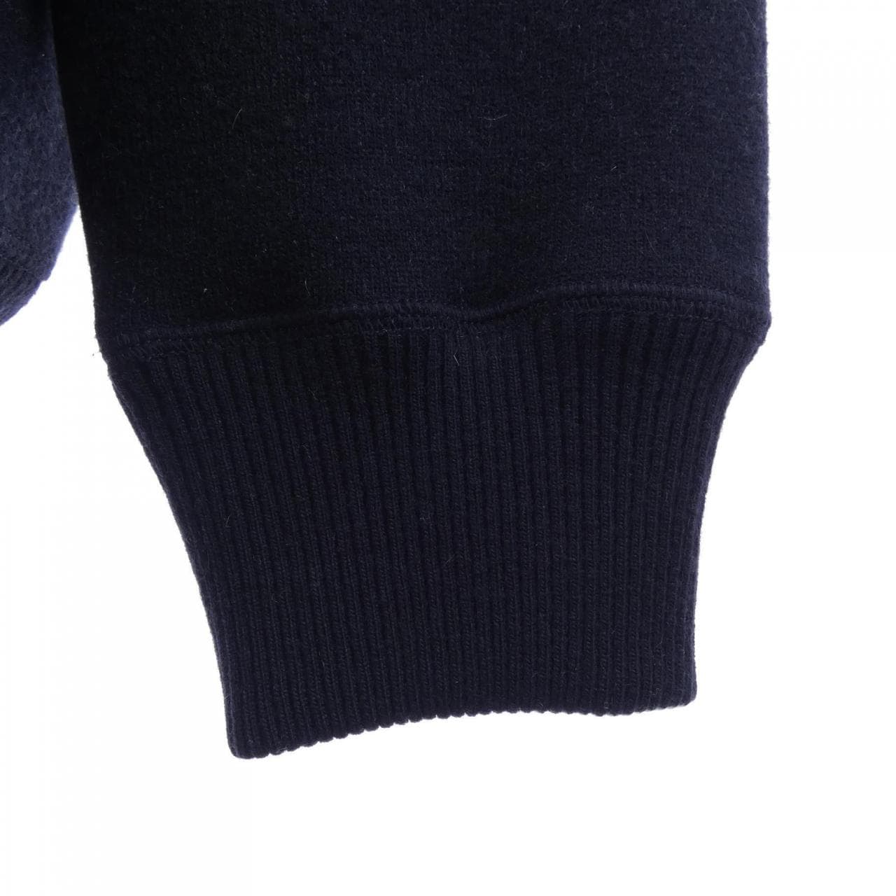 サルヴァトーレフェラガモ SALVATORE FERRAGAMO カーディガン