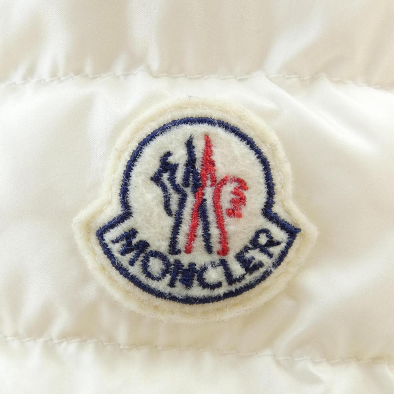 モンクレール MONCLER ダウンジャケット