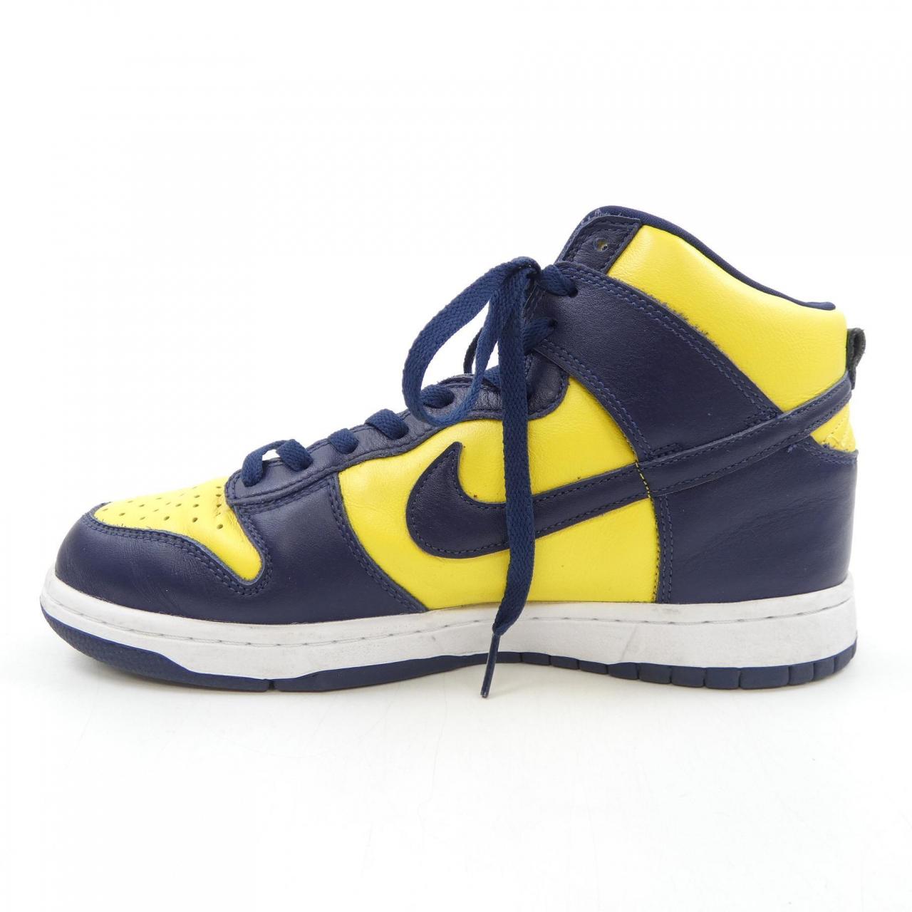 ナイキ NIKE スニーカー