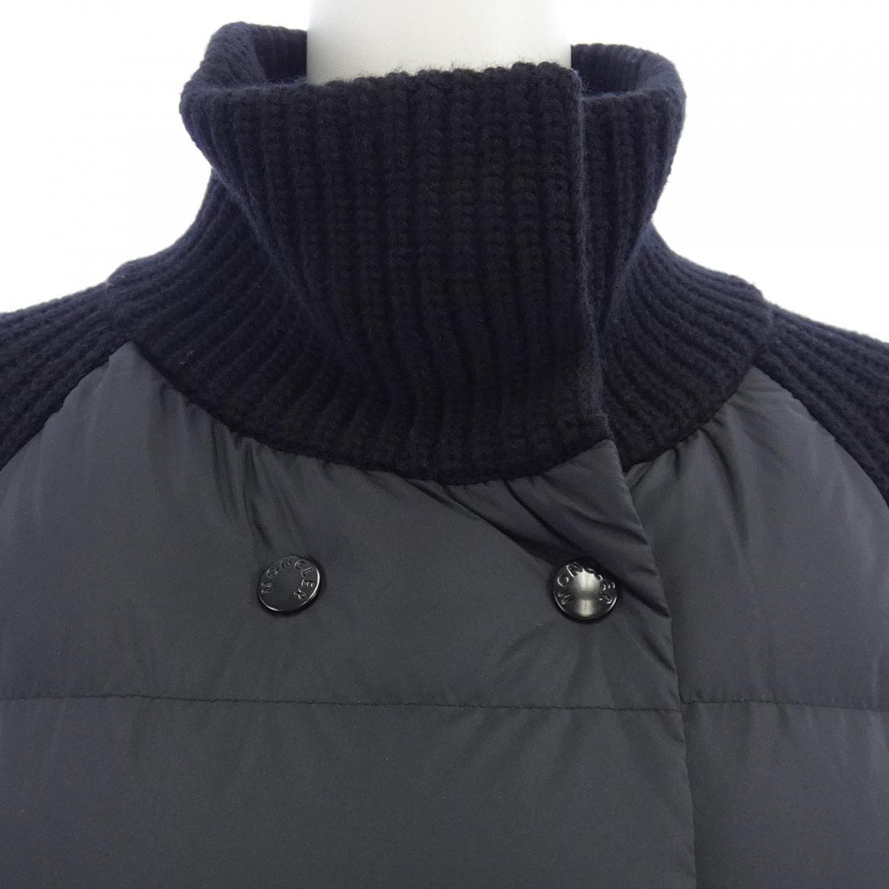 MONCLER MONCLER 20939B00021 羽絨服