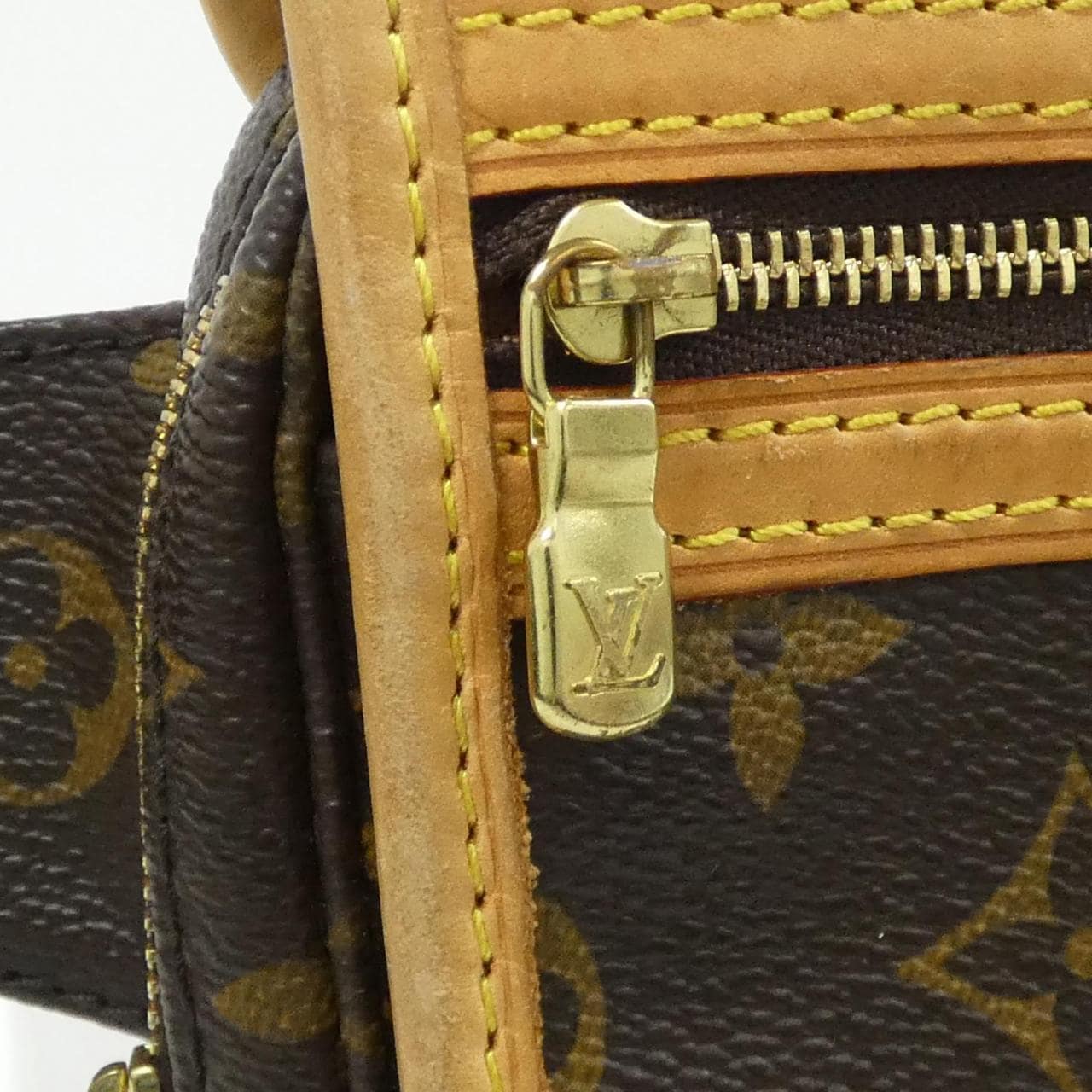 ルイヴィトン モノグラム バムバッグ ボスフォール M40108 ショルダーバッグ