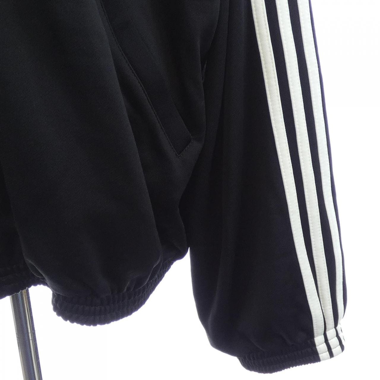 バレンシアガ BALENCIAGA 712280 TMV15 ブルゾン