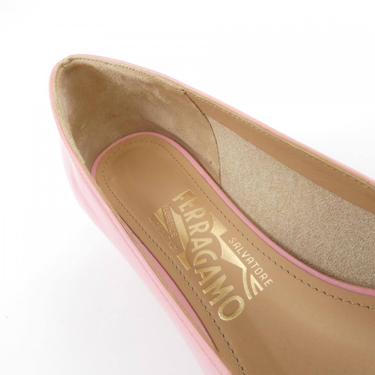 サルヴァトーレフェラガモ SALVATORE FERRAGAMO パンプス