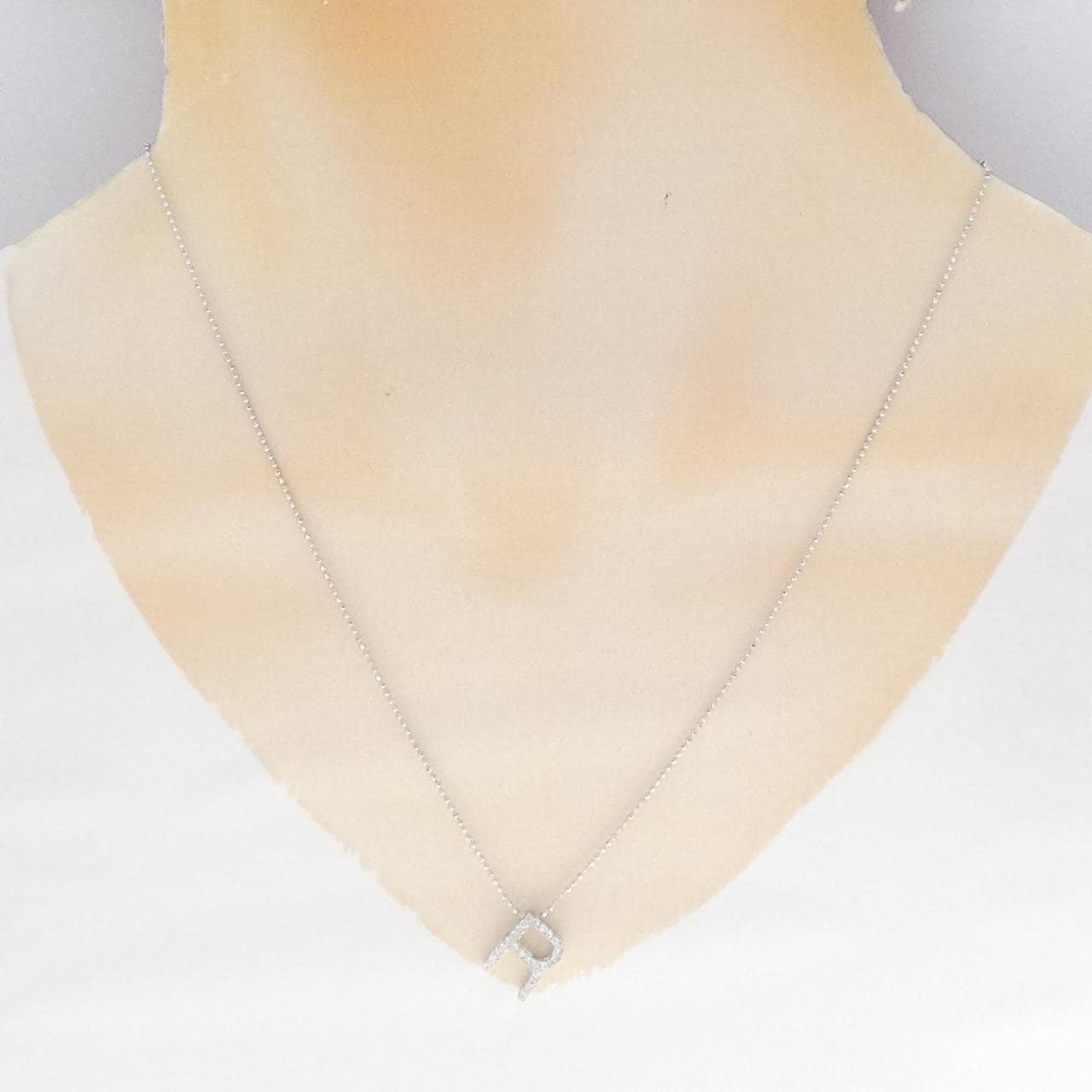 K18WG イニシャルR ダイヤモンド ネックレス 0.15CT