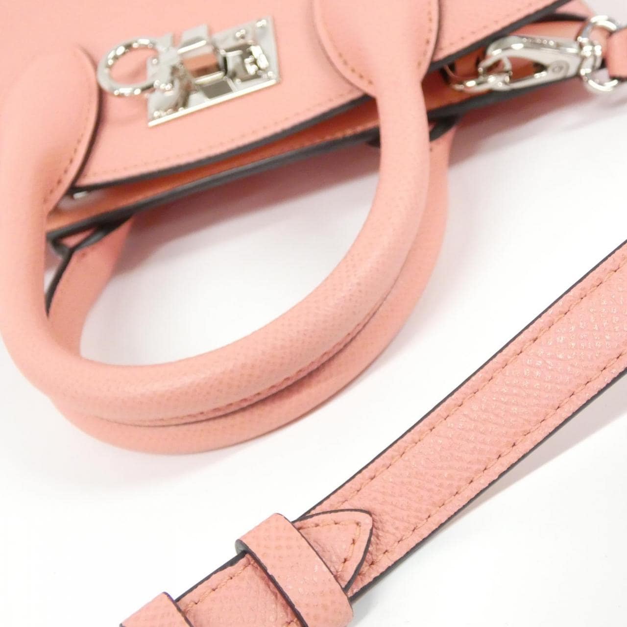 サルヴァトーレフェラガモ STUDIO 21 1424 バッグ