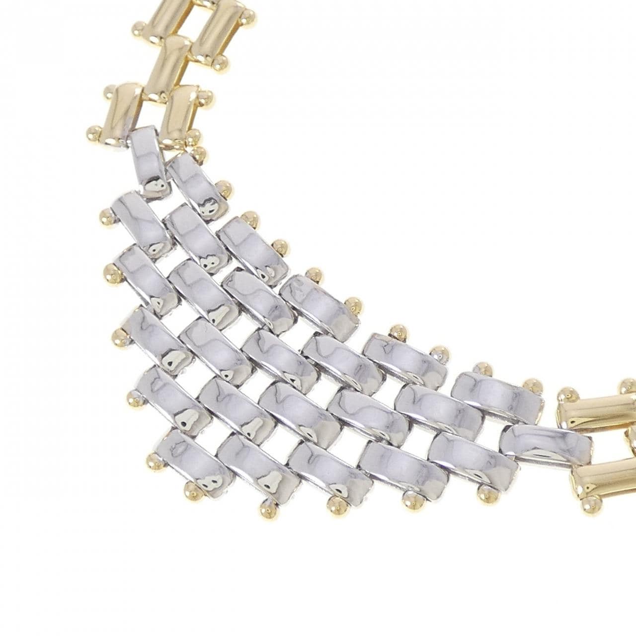 TRES BELLE Diamond Necklace