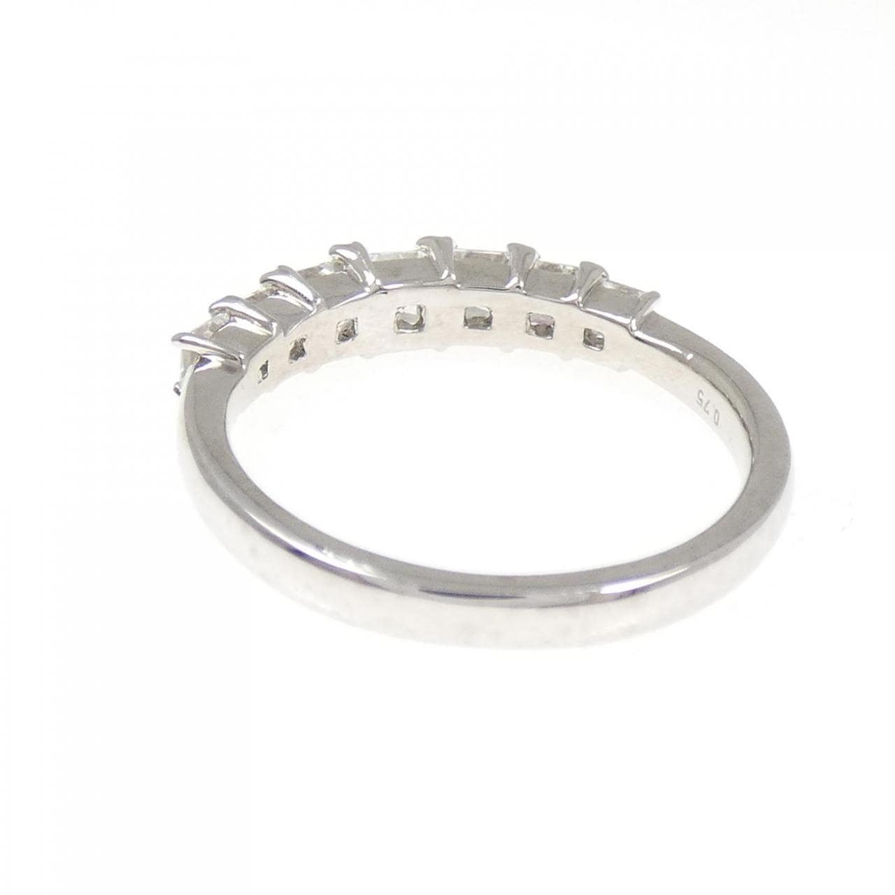 ジーエスティービー ダイヤモンド リング 0.75CT