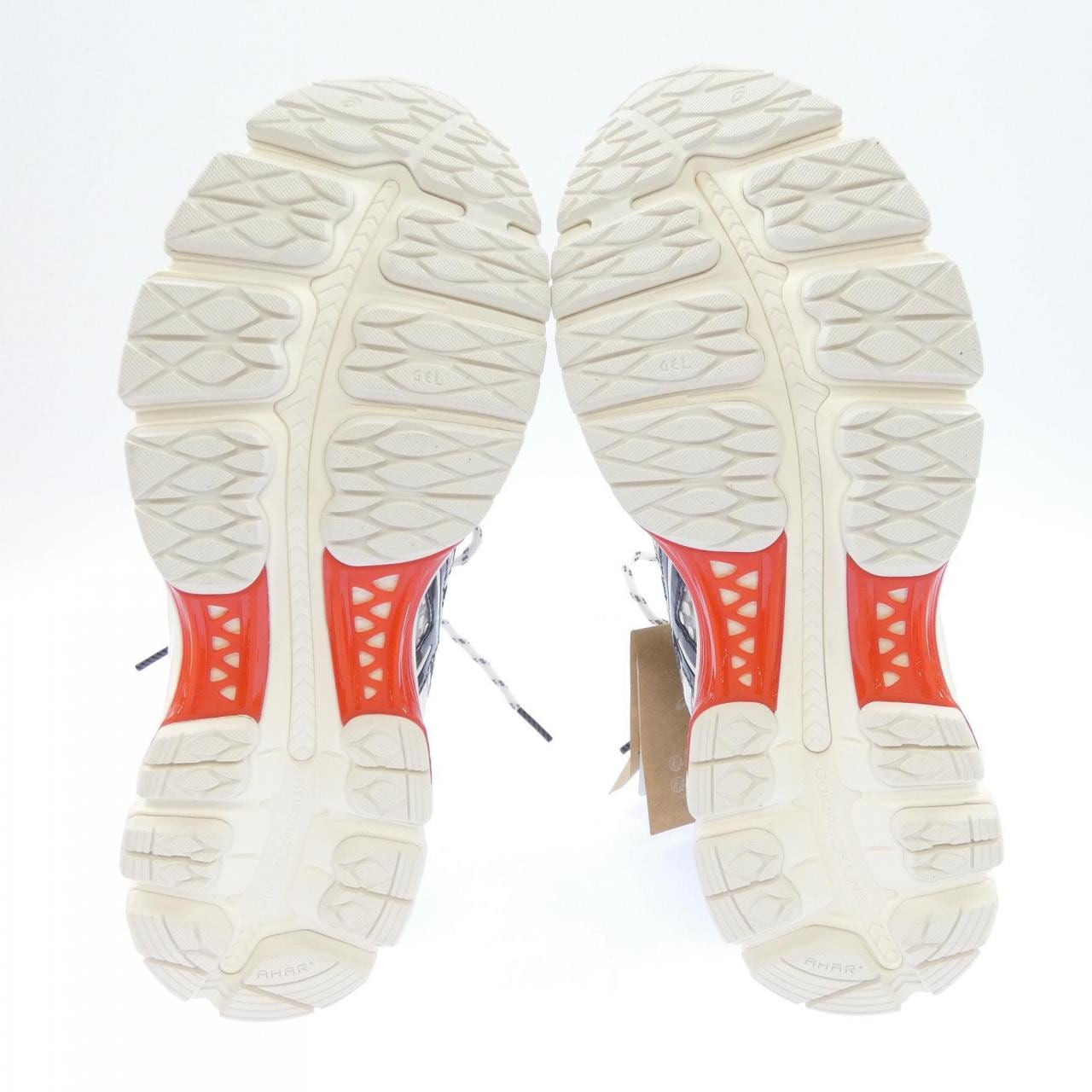 アシックス ASICS 1203B001 スニーカー