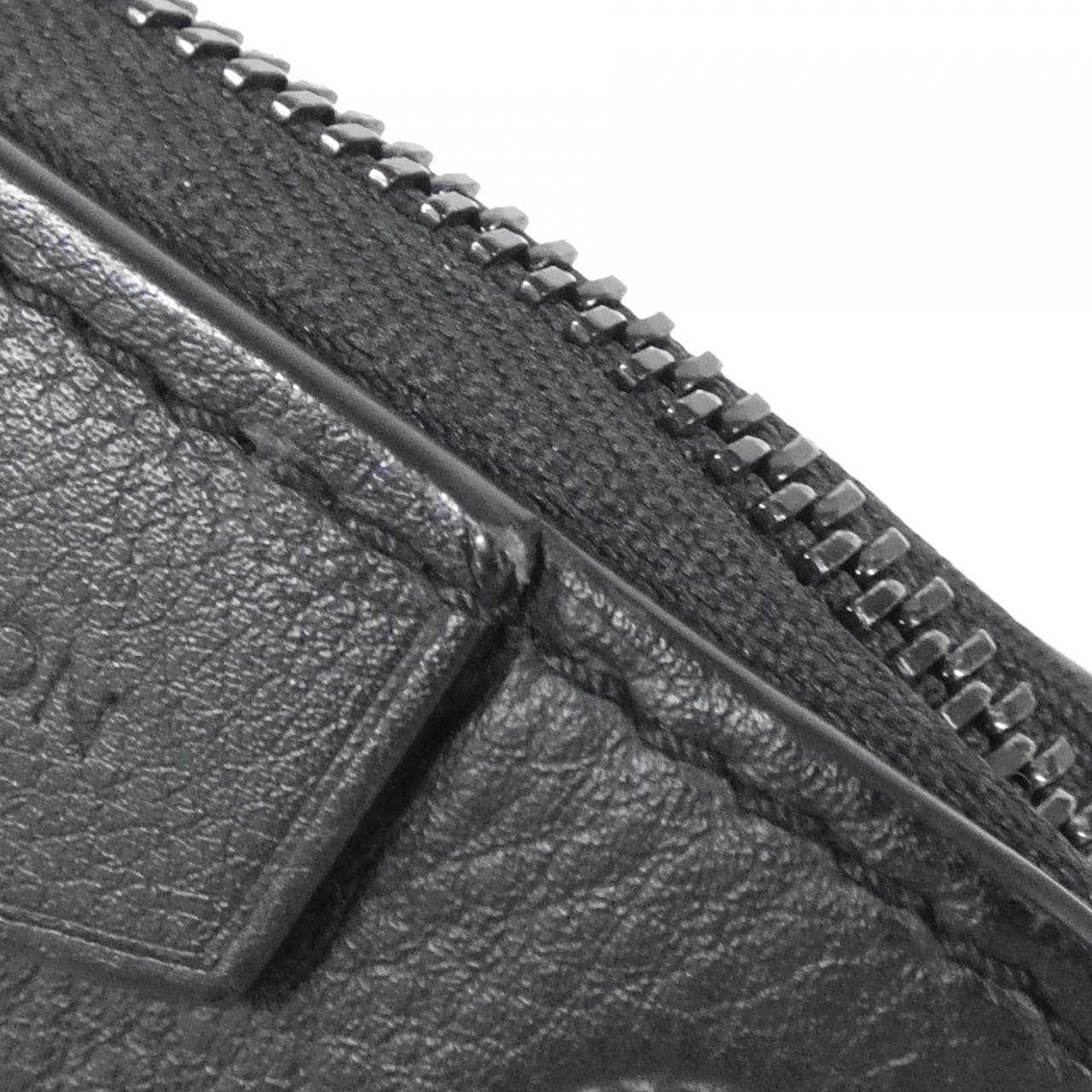 ルイヴィトン モノグラム シャドウ レースアップ ポーチ M12601 ショルダーバッグ