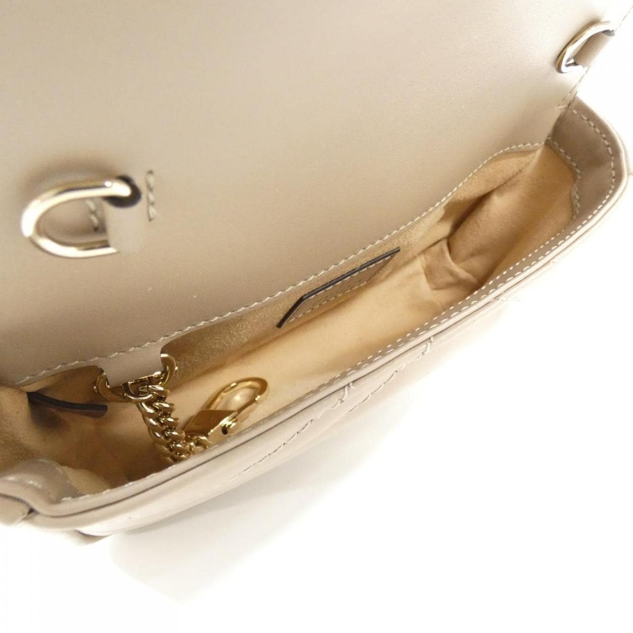 【新品】グッチ GG MARMONT 476433 DTDHD ショルダーバッグ