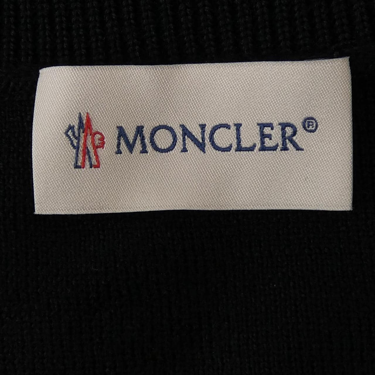 【新品】モンクレール MONCLER 20939B51000 A9018 ダウンジャケット