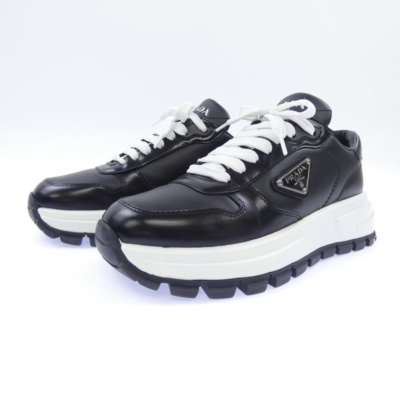 プラダ PRADA トライアングルロゴ 1E804M スニーカー