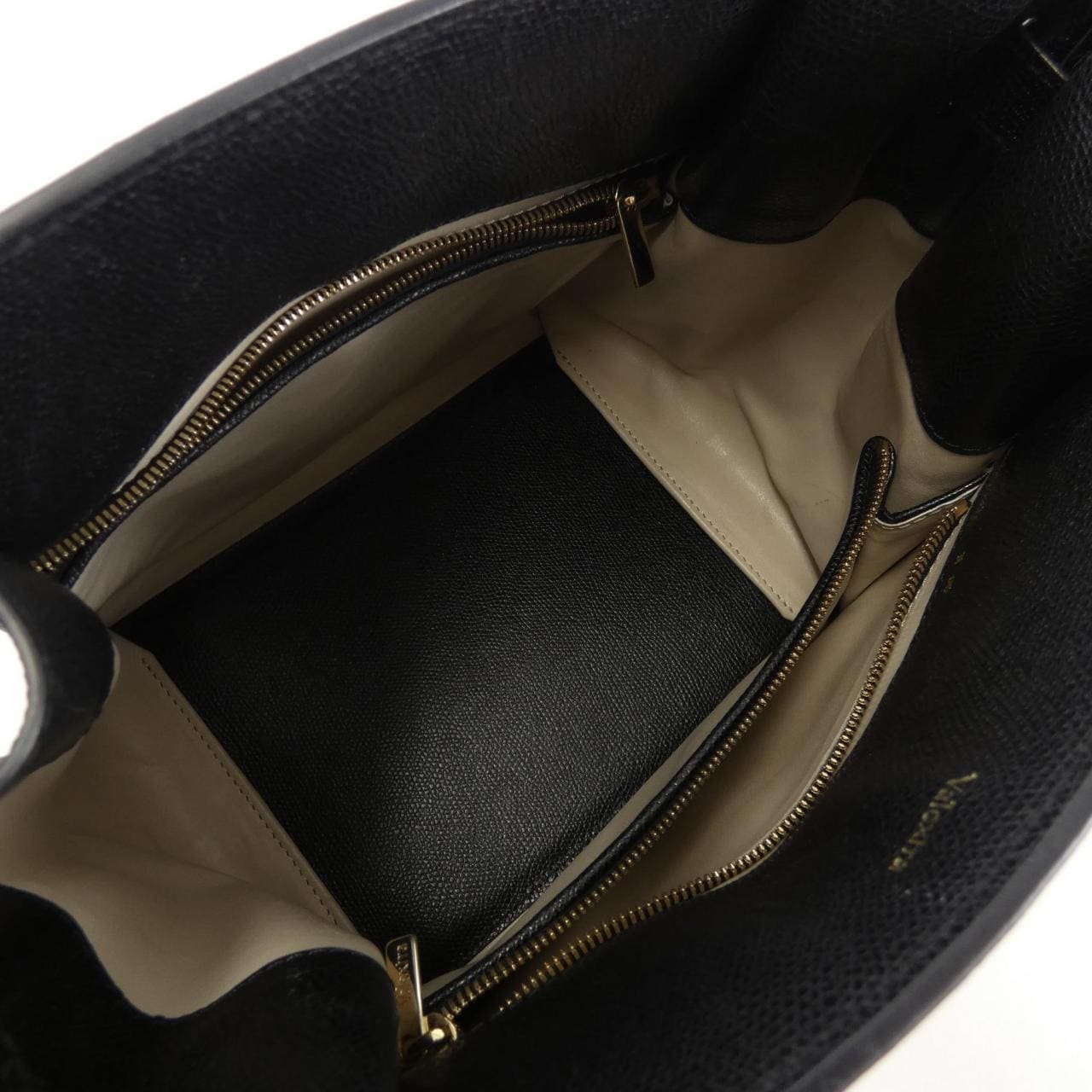 ヴァレクストラ VALEXTRA BAG