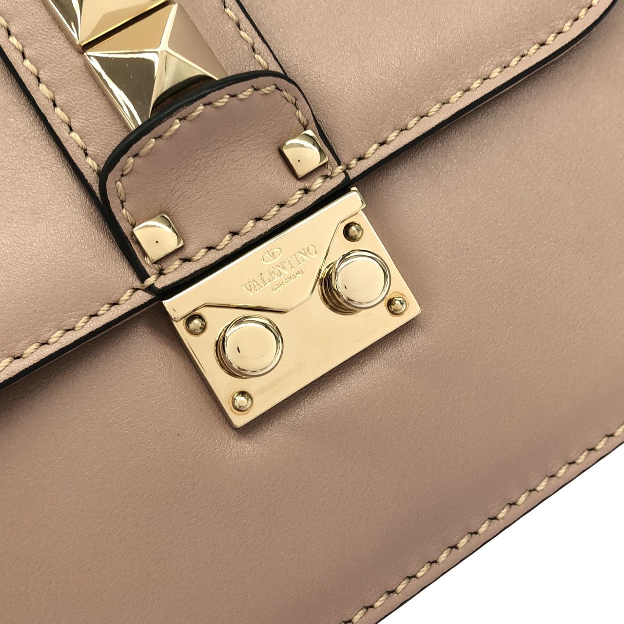 ヴァレンティノガラヴァーニ バッグ