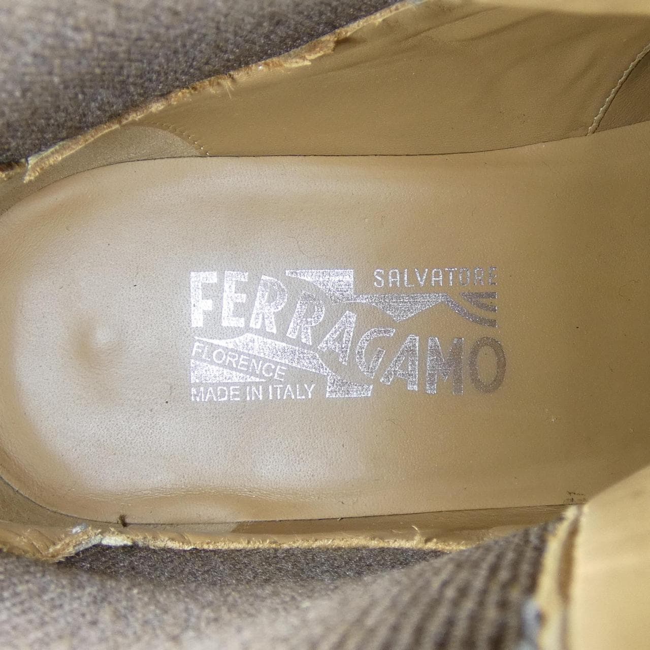 サルヴァトーレフェラガモ SALVATORE FERRAGAMO ブーツ