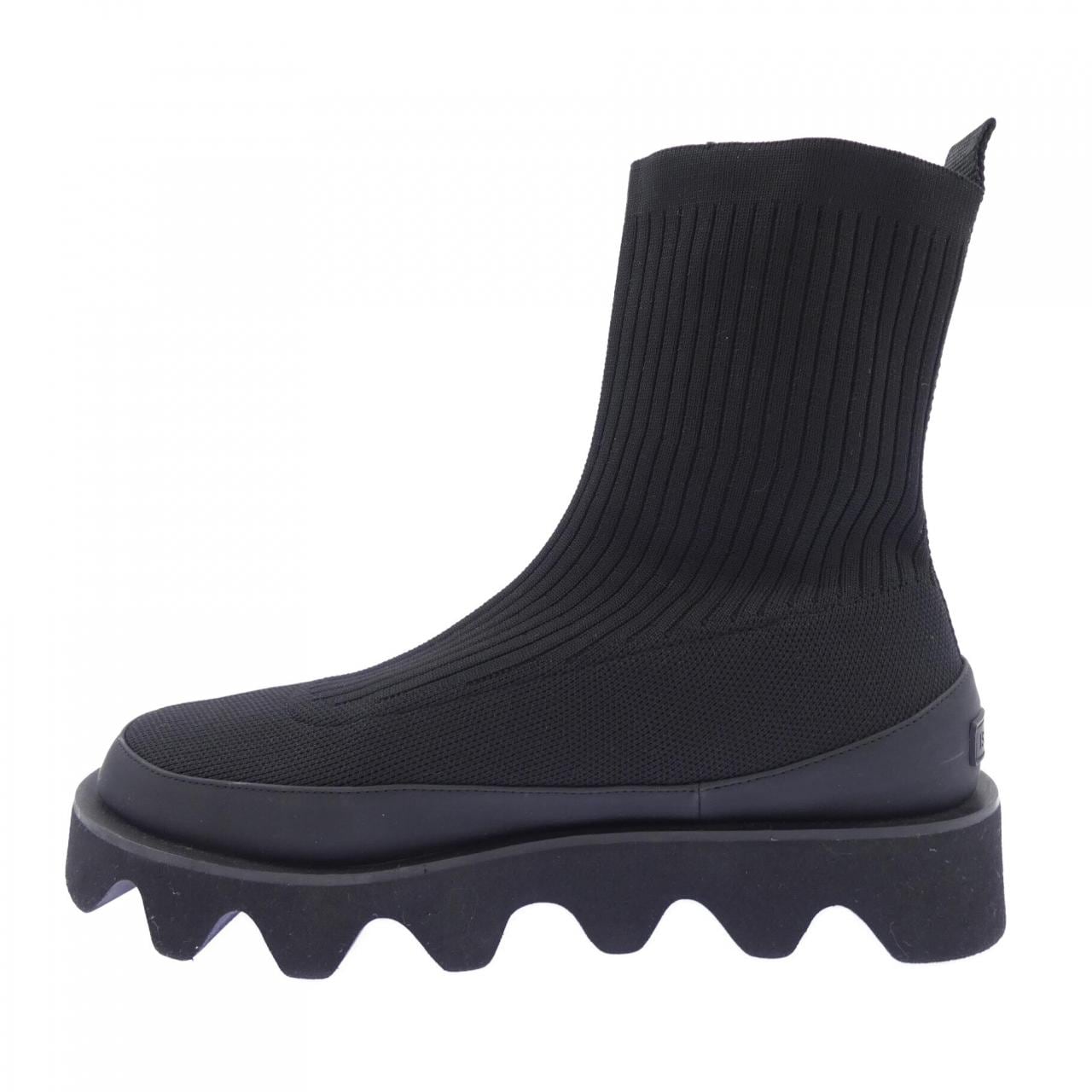 イッセイミヤケ ISSEY MIYAKE UNITED NUDE ブーツ