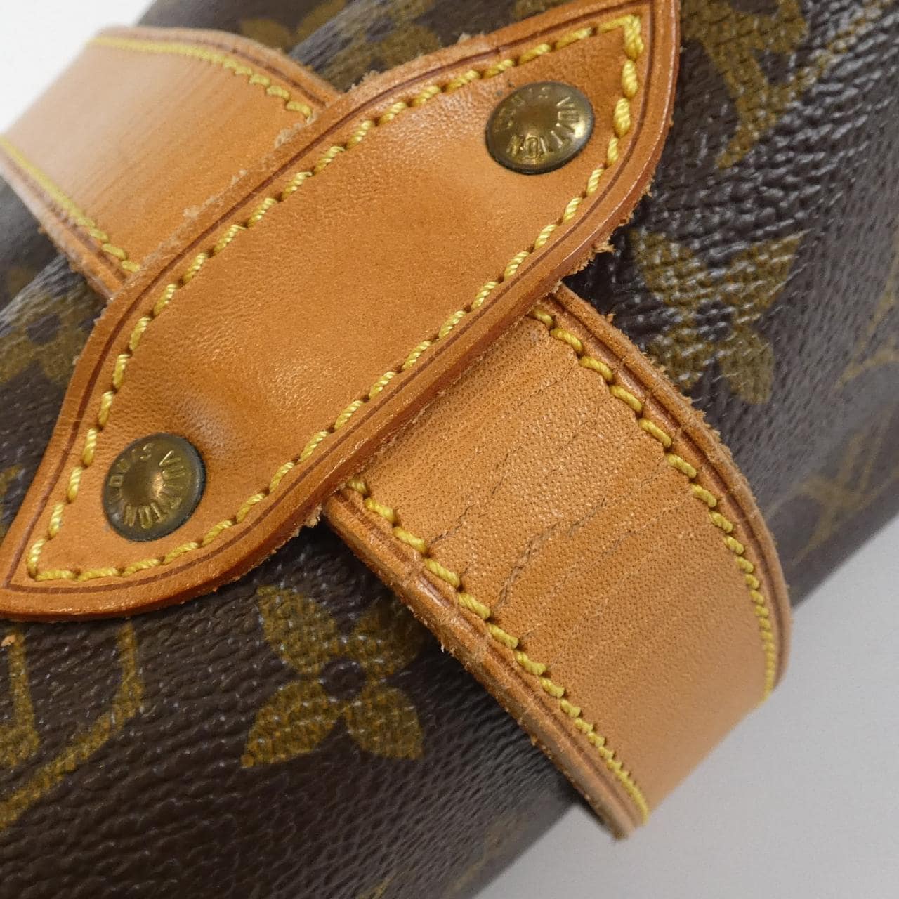 ルイヴィトン モノグラム ソミュール 35cm M42254 ショルダーバッグ