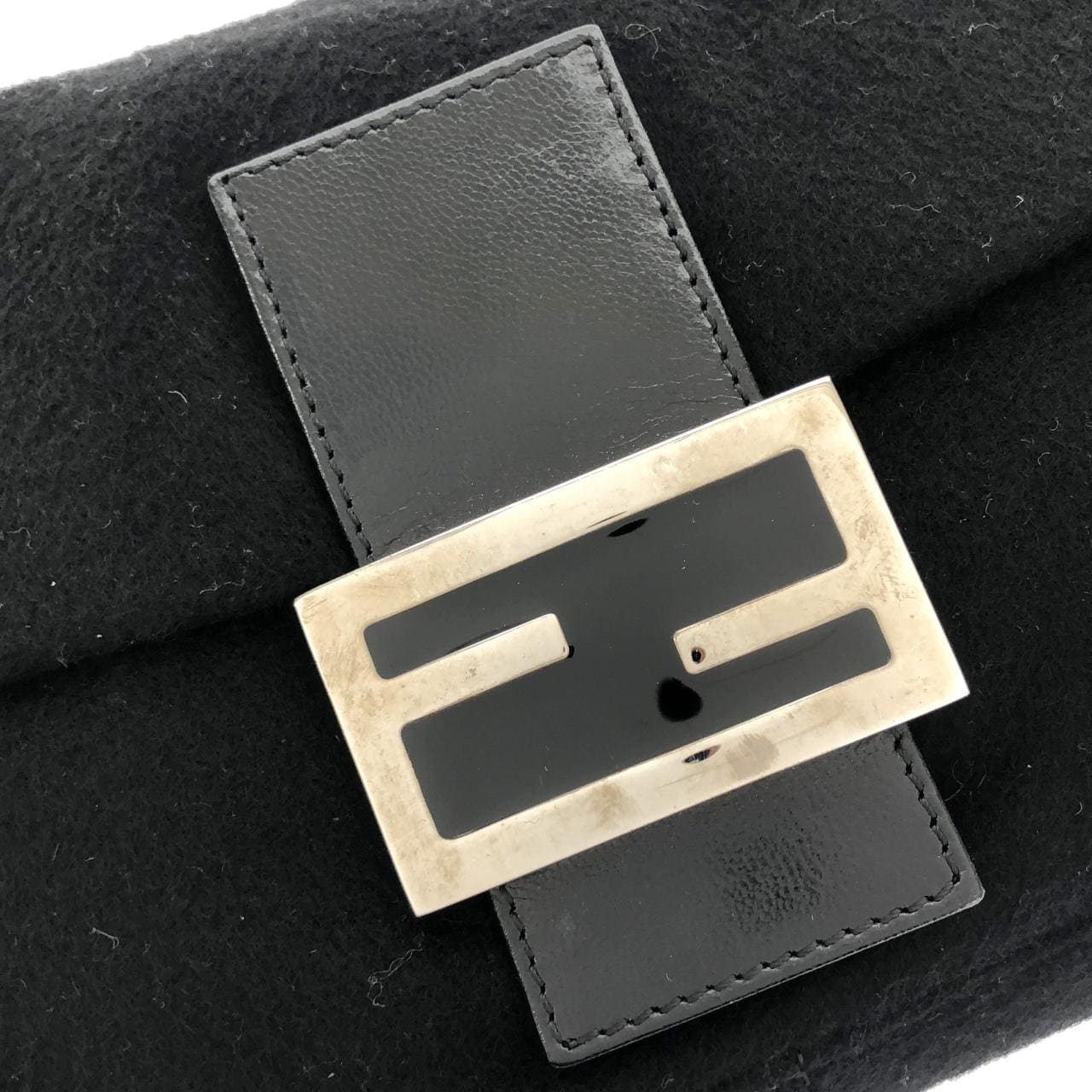 【ヴィンテージ】フェンディ バゲット 26424 ショルダーバッグ