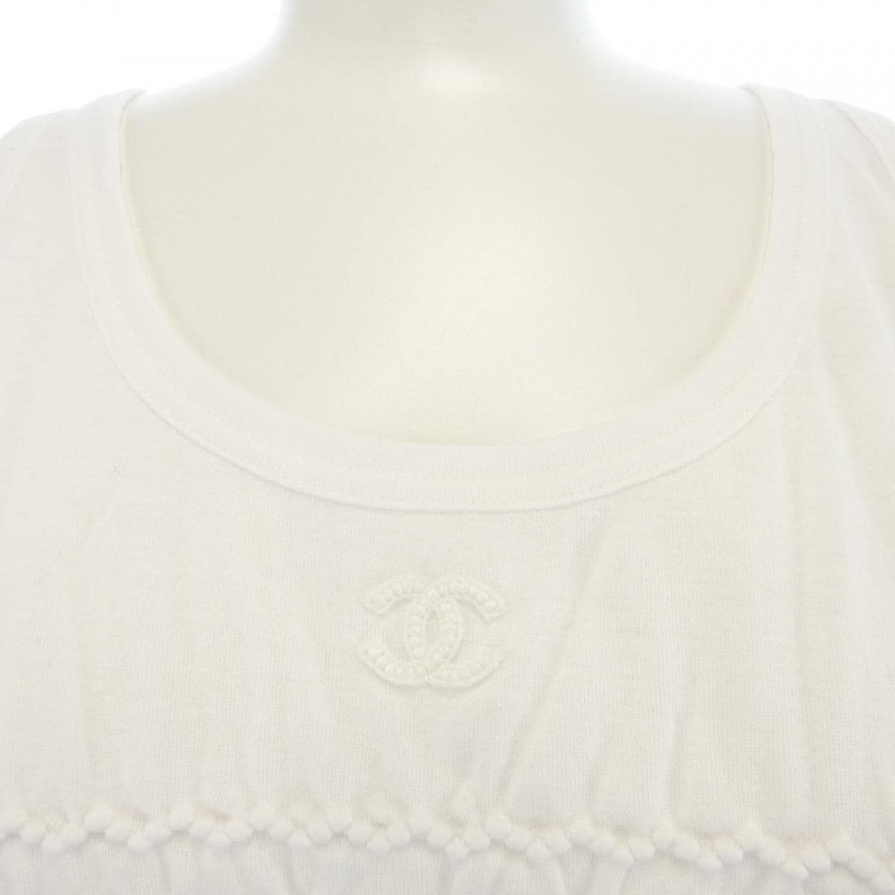 CHANEL P74592K10723 上衣