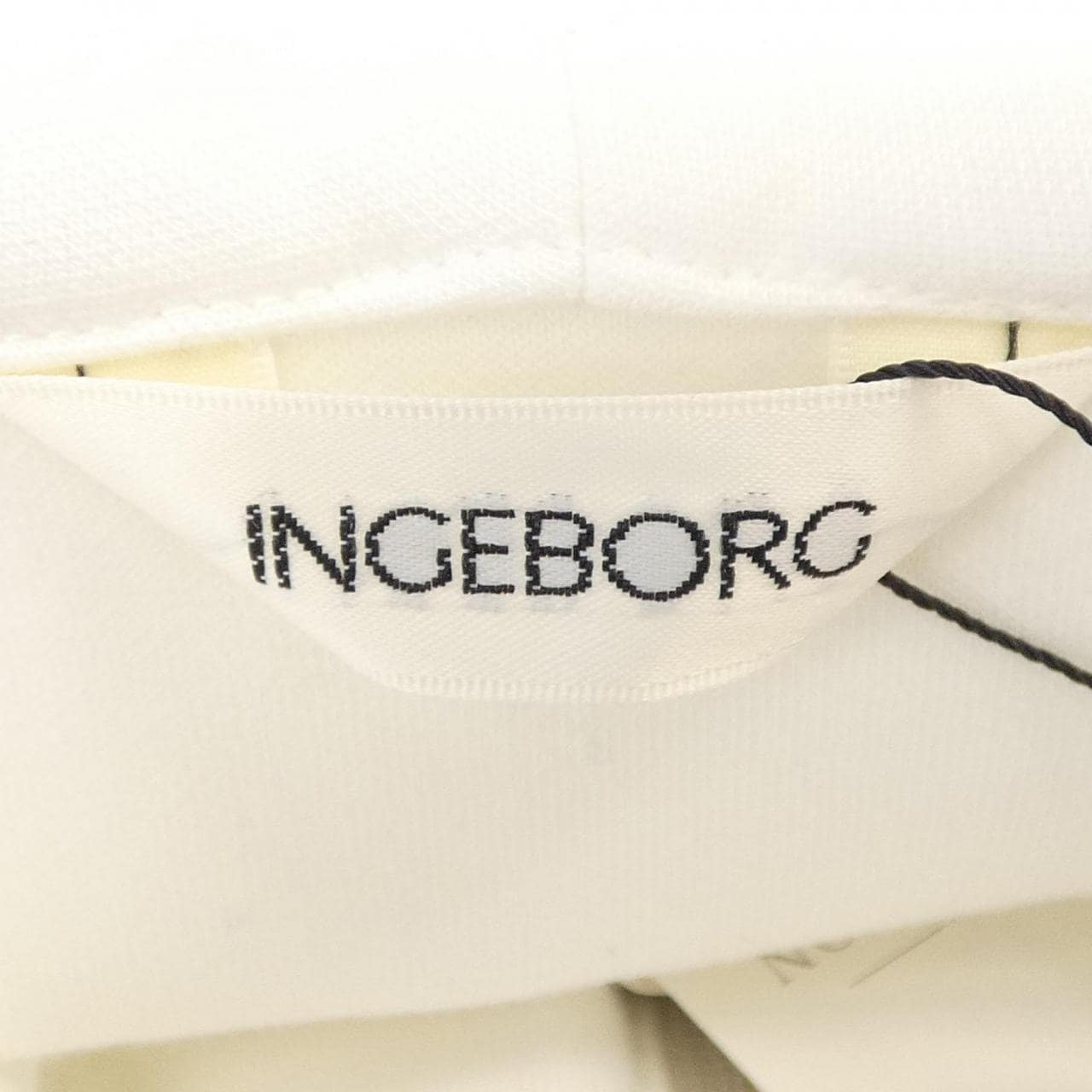 インゲボルグ INGEBORG パーカー